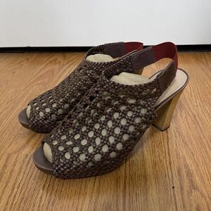 CAMPER Brown woven Peep toe slingback heels size 37 US 7